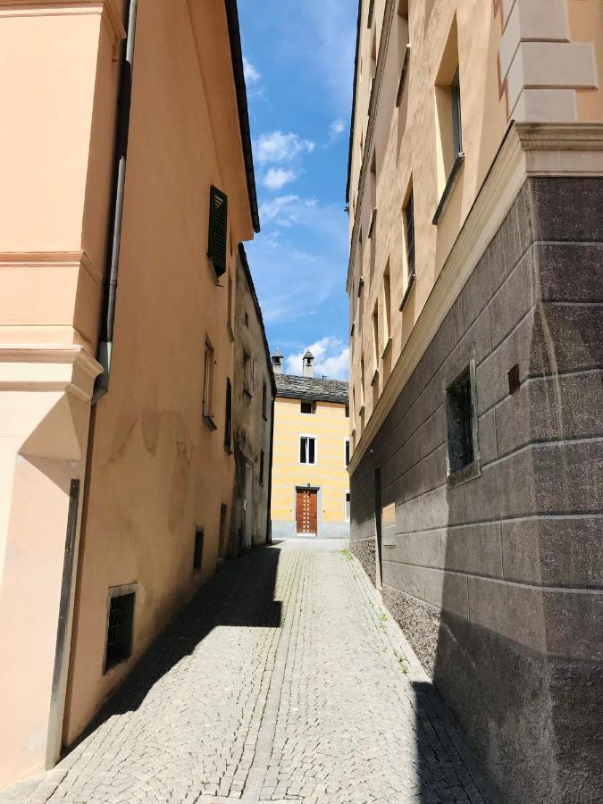 Centrally Located Apartment In Poschiavo Exterior foto