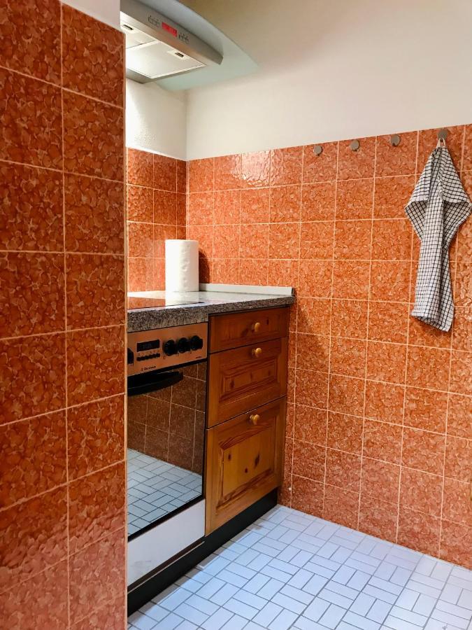 Centrally Located Apartment In Poschiavo Exterior foto